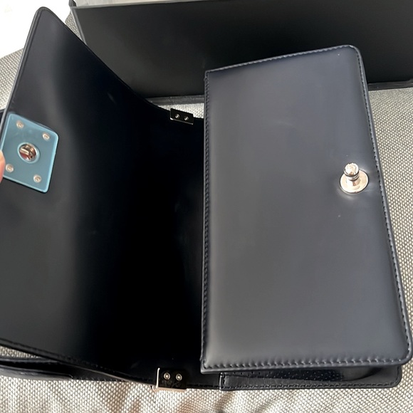 Chanel le boy dark navy with shiny silver hardware, medium size,smooth calfskin - Picture 9 of 16